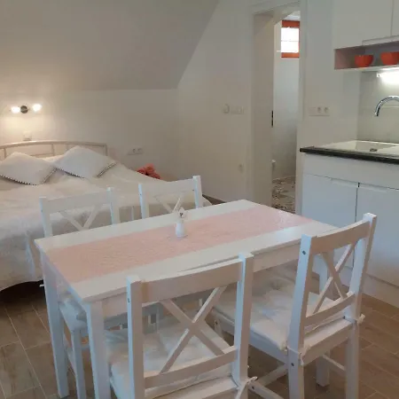 Apartma Bremec-studio *